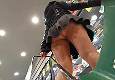 cazador de culos milf mexicana en el supermercado