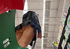 cazador de culos milf mexicana en el supermercado