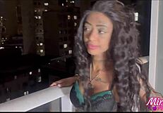 o safado tomou azulsinho pra aguentar mais tempo enquanto a puta sofre na rola