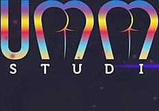 i star in a scene with elisa santos and five guys