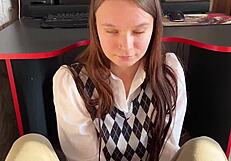 Stepdaughter distracts stepfather from computer game with expert dick sucking and swallowing