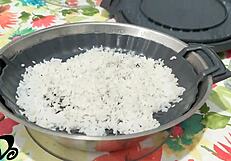 Teen Roommates Share Carrot And Screwdriver In Dorm