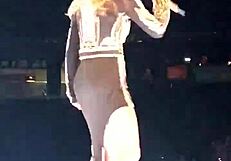 loira comendo o cuzinho de beyf�