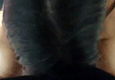 motoqueiro entrega encomenda com milf latina