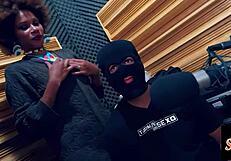 GIOVANNA BOMBOM GIVES LESSON OF FUCKING!