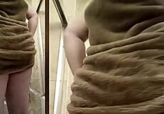 Slut Shows Off Her Ass 2