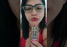 professora manda video para aluno que ficou de recupera��o enfiando brinquedo no cu