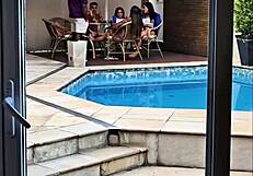 Marido Cuckold Filmou O Dotado Transando Com A Esposa E Amiga