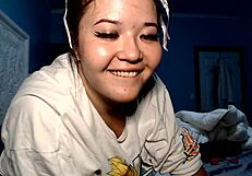 kitty eats her veggies ANAL CREAMPIE!