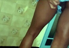 Minha Inteada Veio Me Mostrar Seu Shortinho No Cusinho