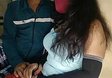 Hot sexy college girlfriend fucks with boyfriend