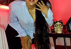 intense perreo dancing with karol g and alicia keys in my first live show watch it until the end if you want to cum with me i masturbate on cam for you face a