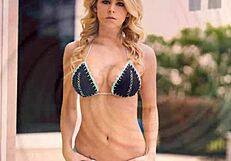 Mistress Lisa Frozen Performs Intense Erotic Hypnosis Trick in Session 43