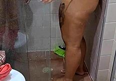 Virgin Wants to Fuck Hairy Pussy Without Bathing First