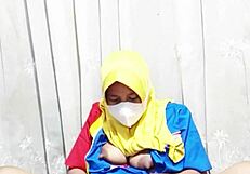hijab girl masturbates before work at indomaret!