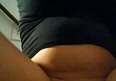 Watch her cumming with squirting pussy?