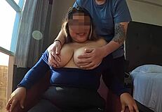 Chubby cachonda removes the condom because she says it's richer that way