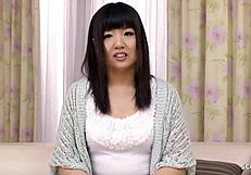 japanese teen masturbates to orgasm with hitachi at casting 😍