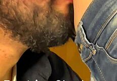 I absolutely adore this cute belly button close-up