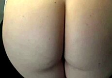 amber rips loud farts from her bare ass