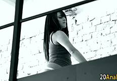 brunette babe anal pounding high definition cumshot!