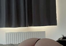 oh god i'm so horny watching this british teen squirt from toy play!!