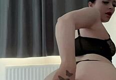 oh god i'm so horny watching this british teen squirt from toy play!!