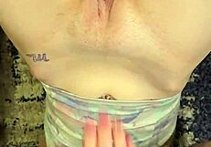 omg machine fucking my pussy so hard i'm squirting everywhere 😩💦