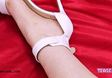 pretty 18yo, show that pussy and masturbate for daddy?