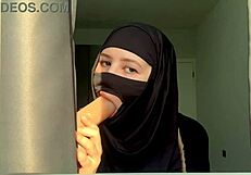 SLUTTY MUSLIM TEACHER DEEPTHROATS DILDO CREAMPIE CLOSE UP!