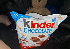 yo this kinky arabian snowwhite teen stuffs chocolate in her virgin pussy masturbating hard