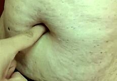 Milf's navel gets detailed fetish massage and exploration up close