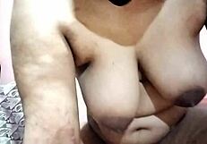 homemade girlfriend flashes big natural tits and huge ass