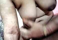 homemade girlfriend flashes big natural tits and huge ass