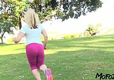 Mofozo com - Can This Horny Amateur Deepthroat Monster Cock To Orgasm?!