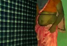 shemale dances seductively in saree shaking curves for hot mujra show