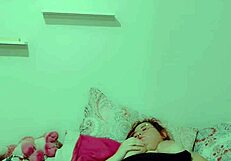 Sexy Ruivinha Redhead Fingers Pussy and Masturbates to Wild Orgasm