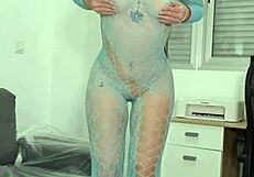 mmm my big ass brunette plays with junk food spitting on pigtails 😜🍔