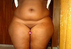 whoa this ebony babe's huge ass is squirting everywhere 😍 big curves shaking wild!