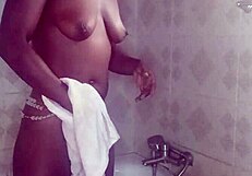 crazybitch showers then fucks nigeria's biggest ghanaian cock 🛁🍆😈