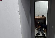 cara voce aguenta ver sua esposa gemendo no pau do encanador? 