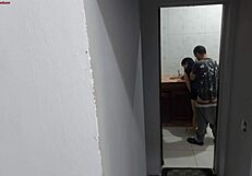 cara voce aguenta ver sua esposa gemendo no pau do encanador? 