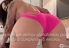 damn look at that juicy ass popping out those tight gym shorts