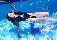 Jessica Bunny's Wet Latina Pussy Dives Underwater