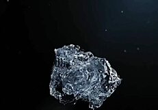 i can't stop watching this naughty girl pissing