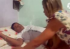 Amateur Couple's Passionate Sex Shakes Ass and Wet Pussy