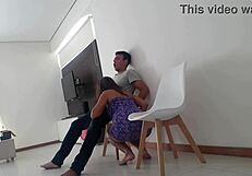 chupandole duro al señor por mostrar su verga gorda homemade teen blowjob