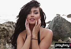 hey kristie taylor wanna watch her tease strip that shaved pussy beachside?