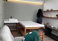 Horny BBW Masajista Rosxy Gutierrez Fucks Patients Happy Ending!