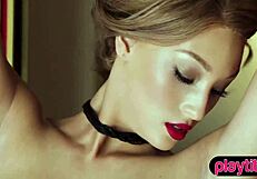 NASTY BLONDE ELYSA JEAN GARDENS NAKED IN LINGERIE TEASING